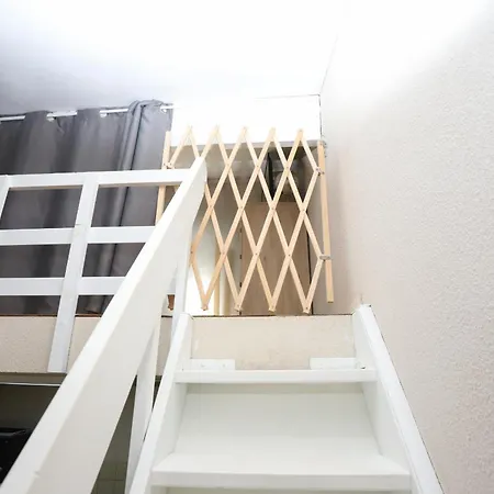 Petite Maison Avec Terrasse En Bord De *