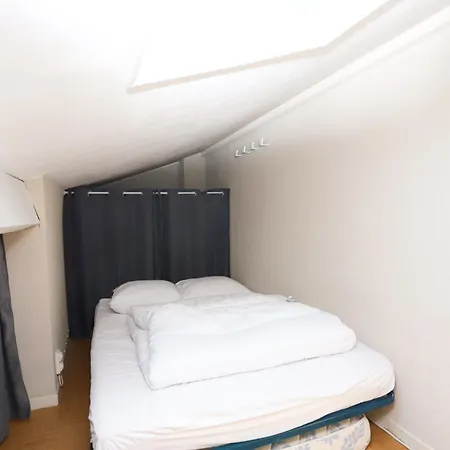 Petite Maison Avec Terrasse En Bord De
